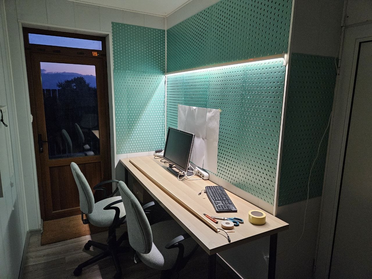 DIY LED desk lighting